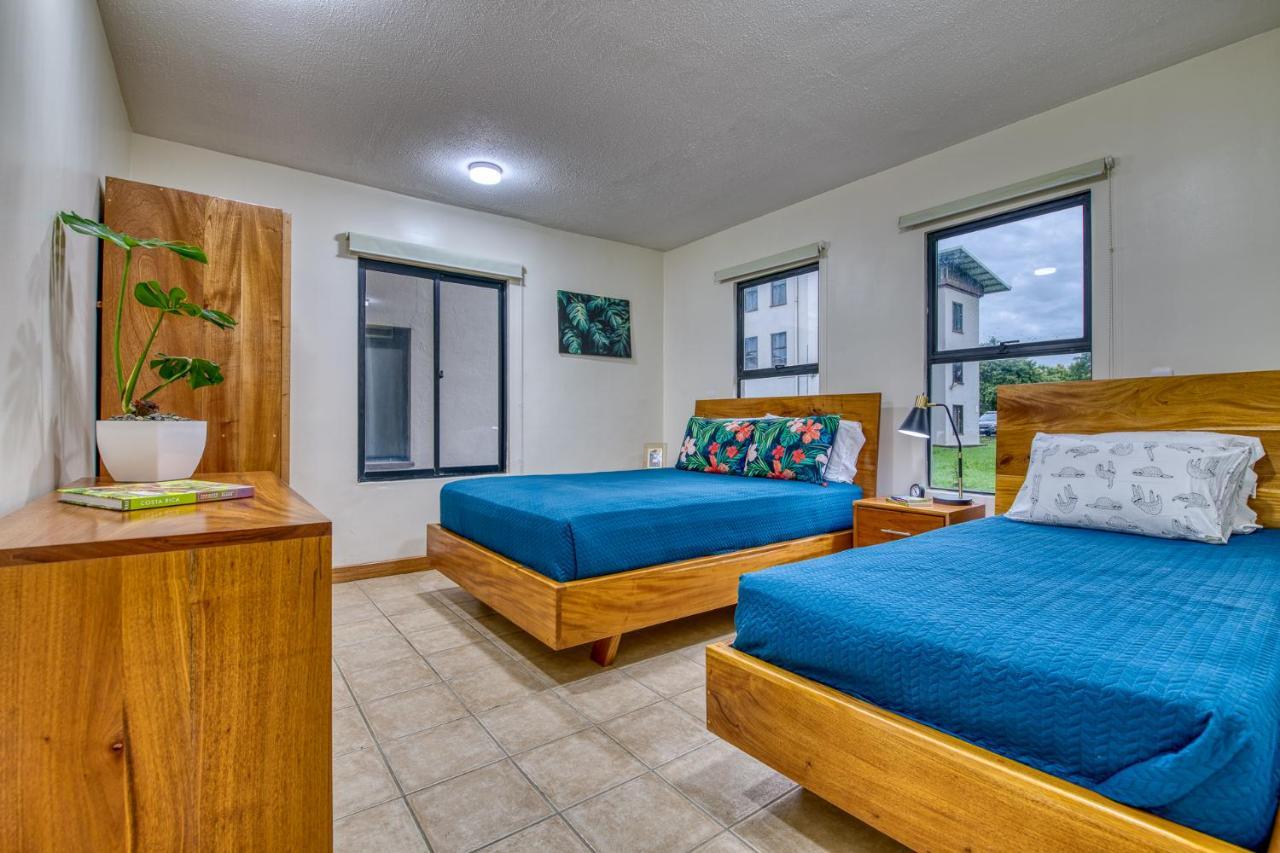 Golden Getaway Apartments 리베리아 외부 사진