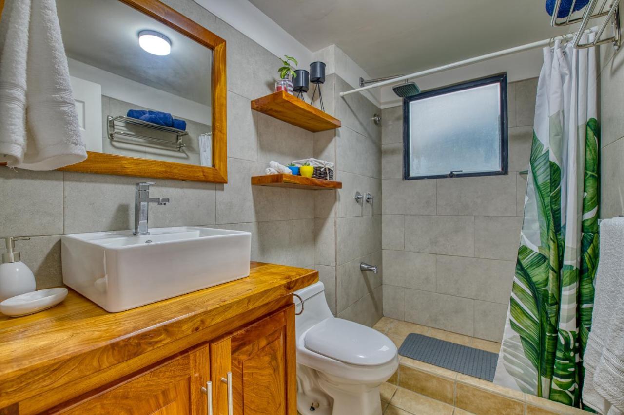 Golden Getaway Apartments 리베리아 외부 사진