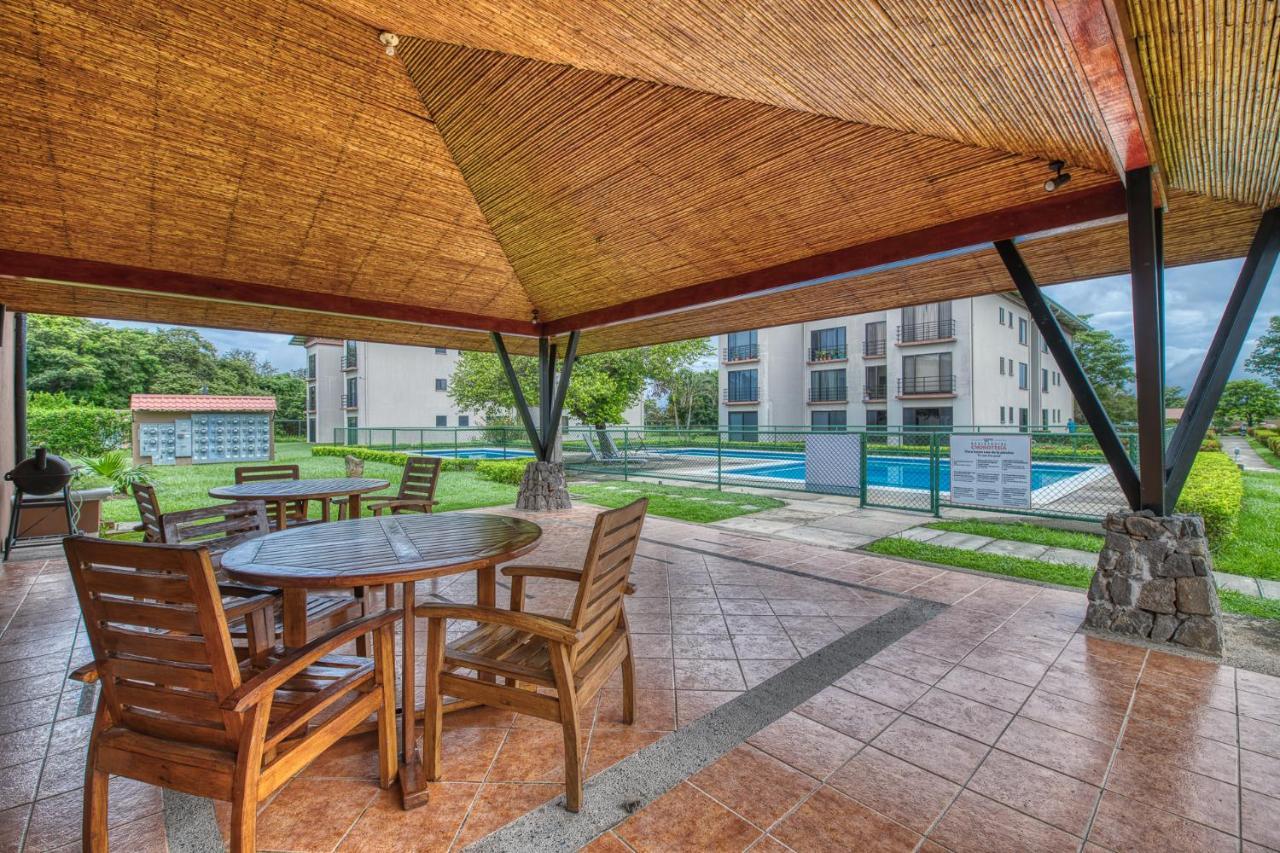 Golden Getaway Apartments 리베리아 외부 사진